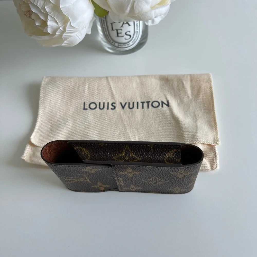 New Louis Vuitton Monogram case 🤎 - Picture 3 of 7